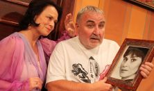 Ron Aldridge: Csak kétszer vagy fiatal